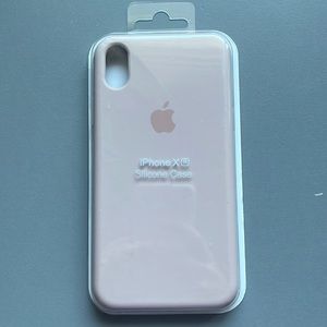 IPHONE XR silicon phone case for sale🤍